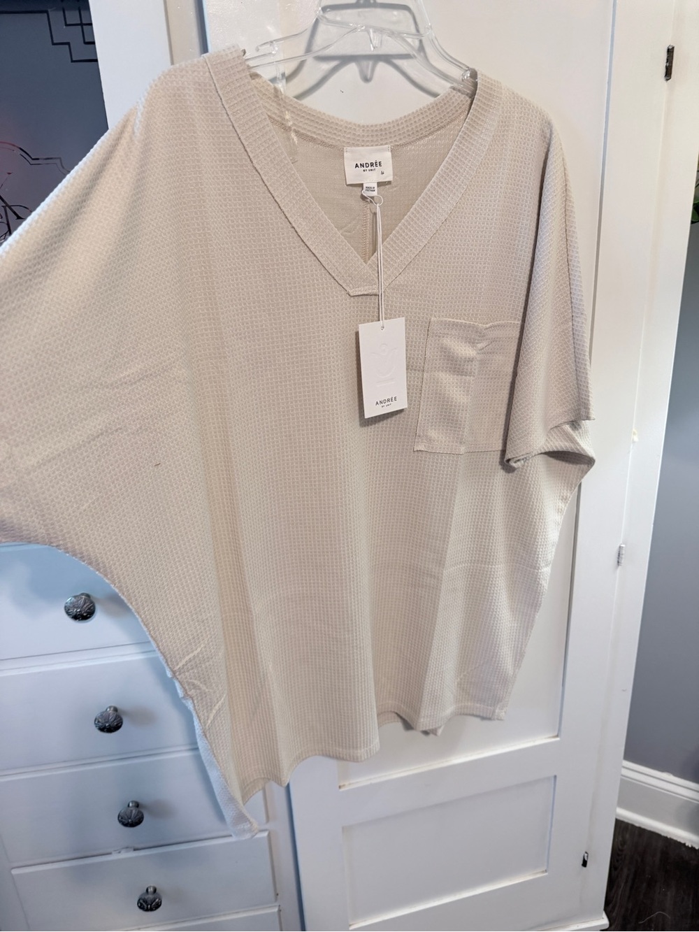 Andree Relaxed Waffle V-Neck Top in Dusty Mauve